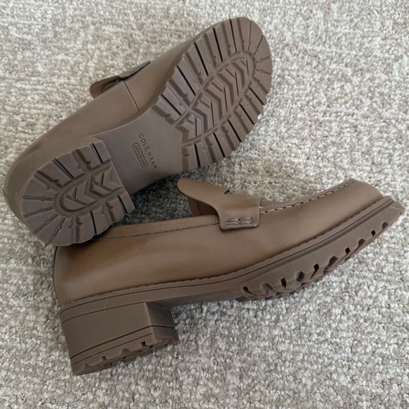 Cole Haan Camea Lug Loafer Leather Shoe Quality Comfort New without Box - Picture 8 of 10